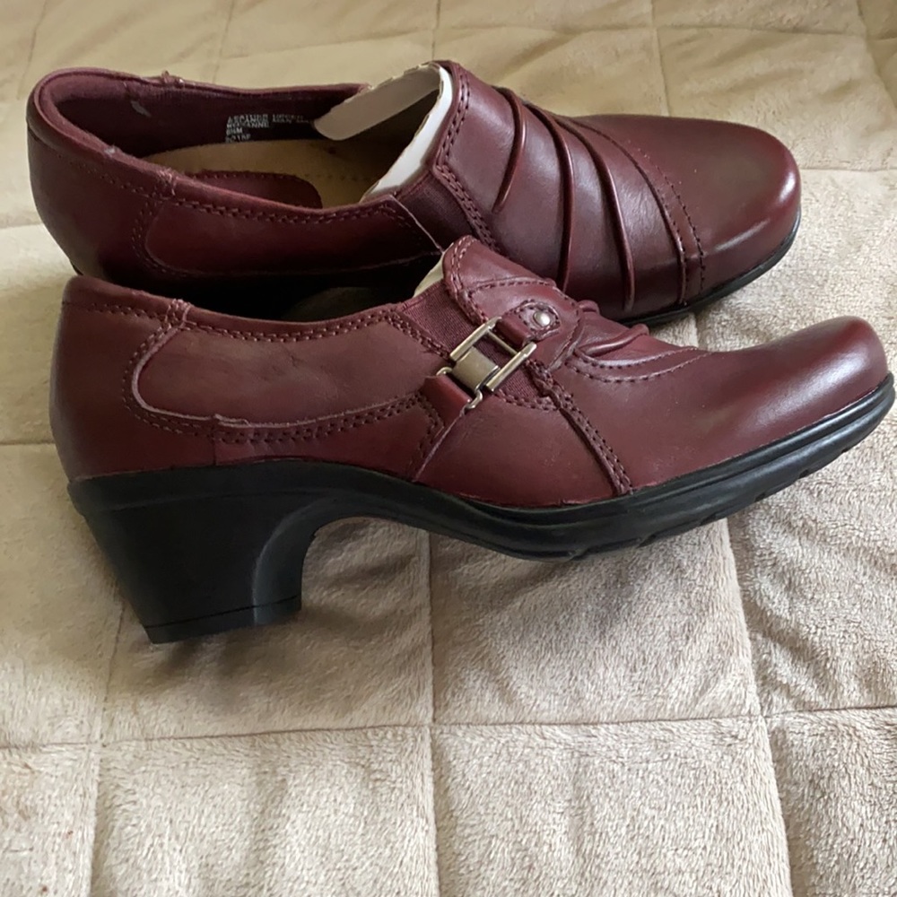 NWOT Earth Origins Shoes